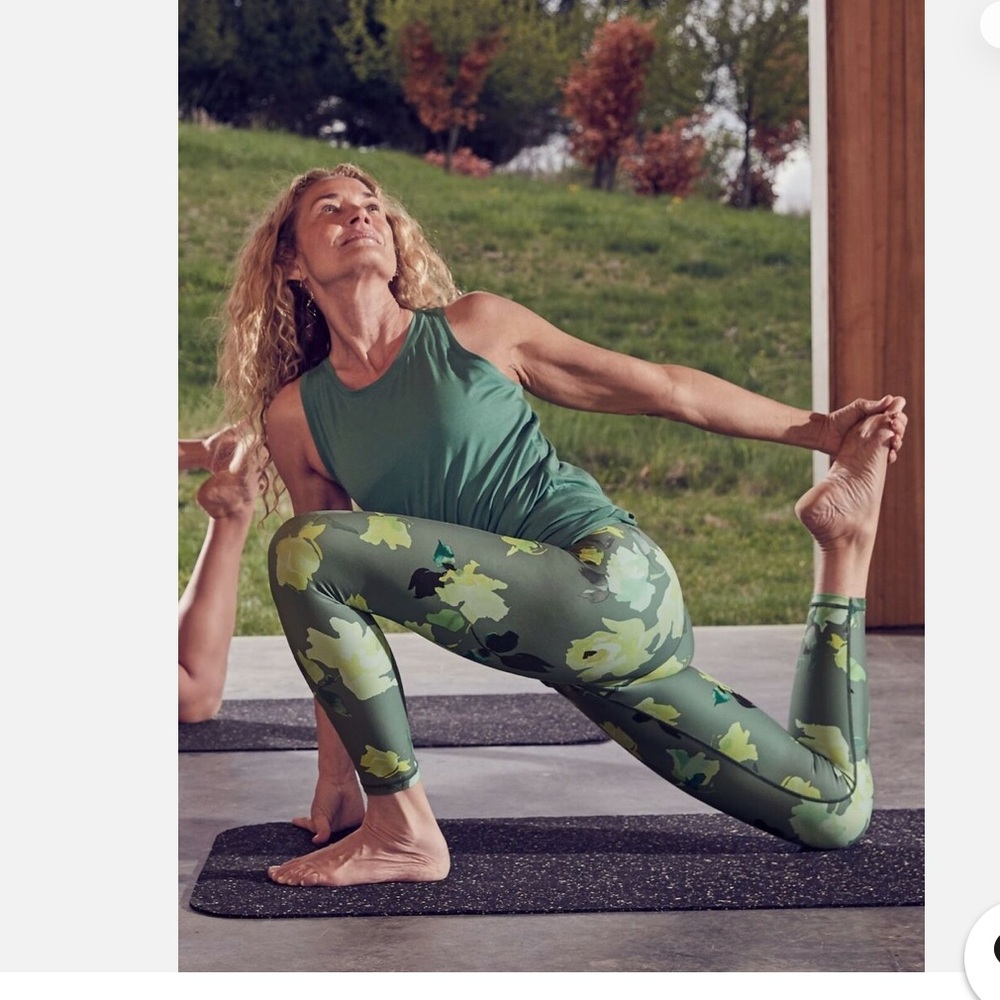 Athleta Painted Flower Elation 7/8 Tight in Powervita,Juniper G SIZE S
